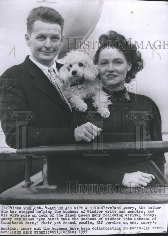 1955 Press Photo Duchess of Windsor and her husband and poodle Elf - Historic Images