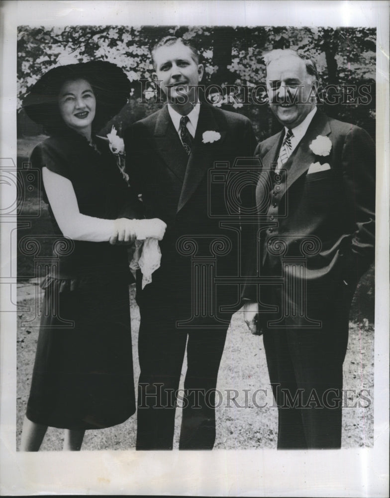 1946 Former Eisenhower Aide Weds - Historic Images