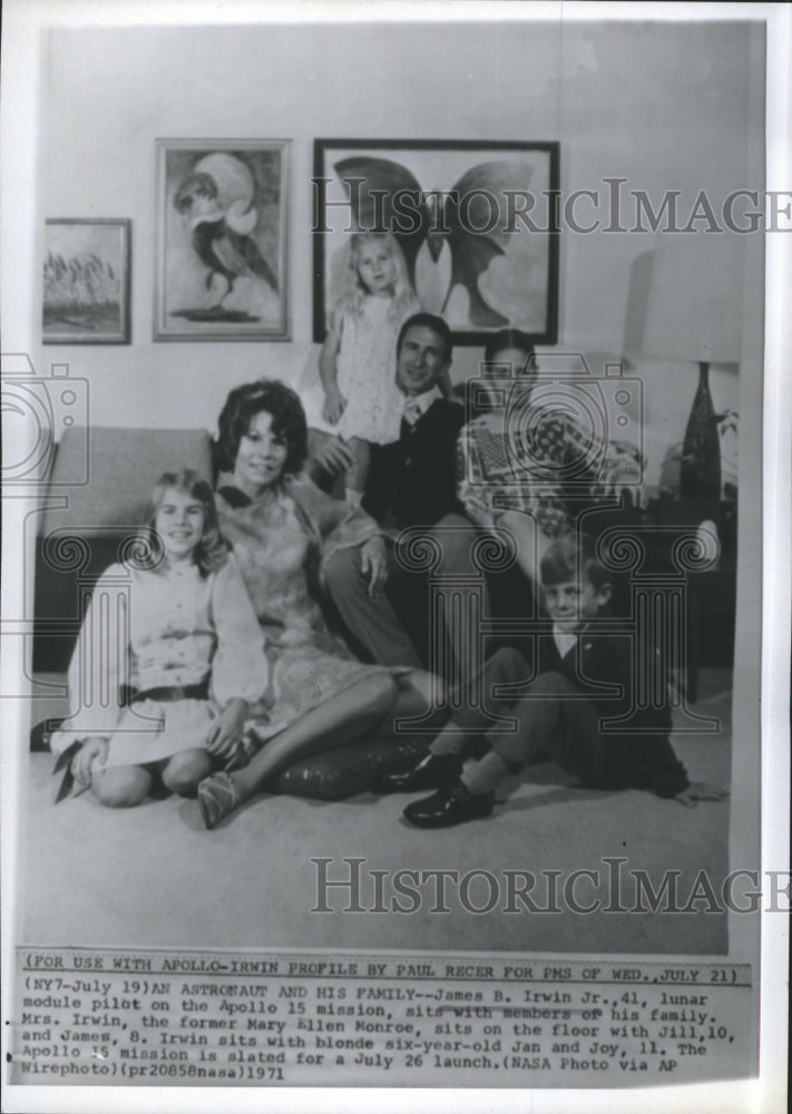 1971 Press Photo Astronaut James Irwin And His Family - Historic Images