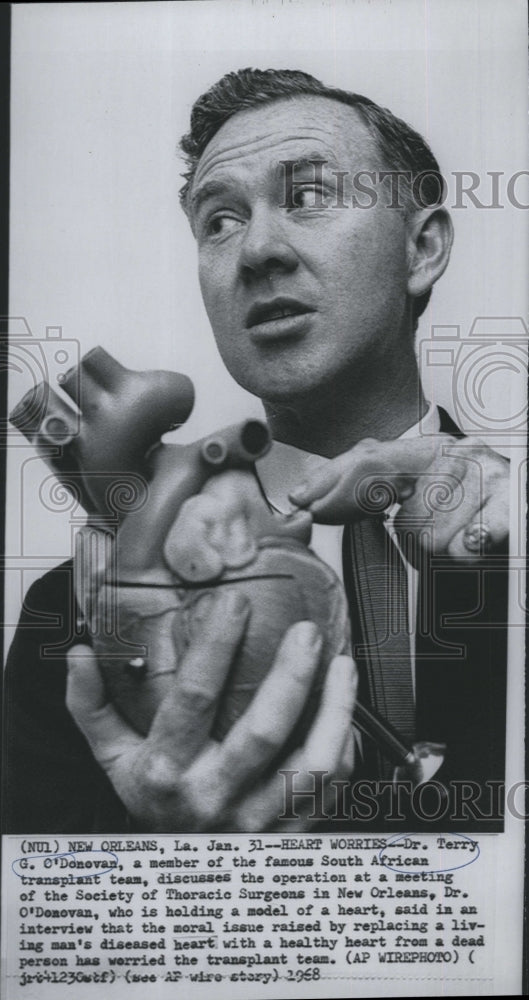 1968 Press Photo Dr. Terry G. O&#39;Donovan from South African Transplant Team - Historic Images