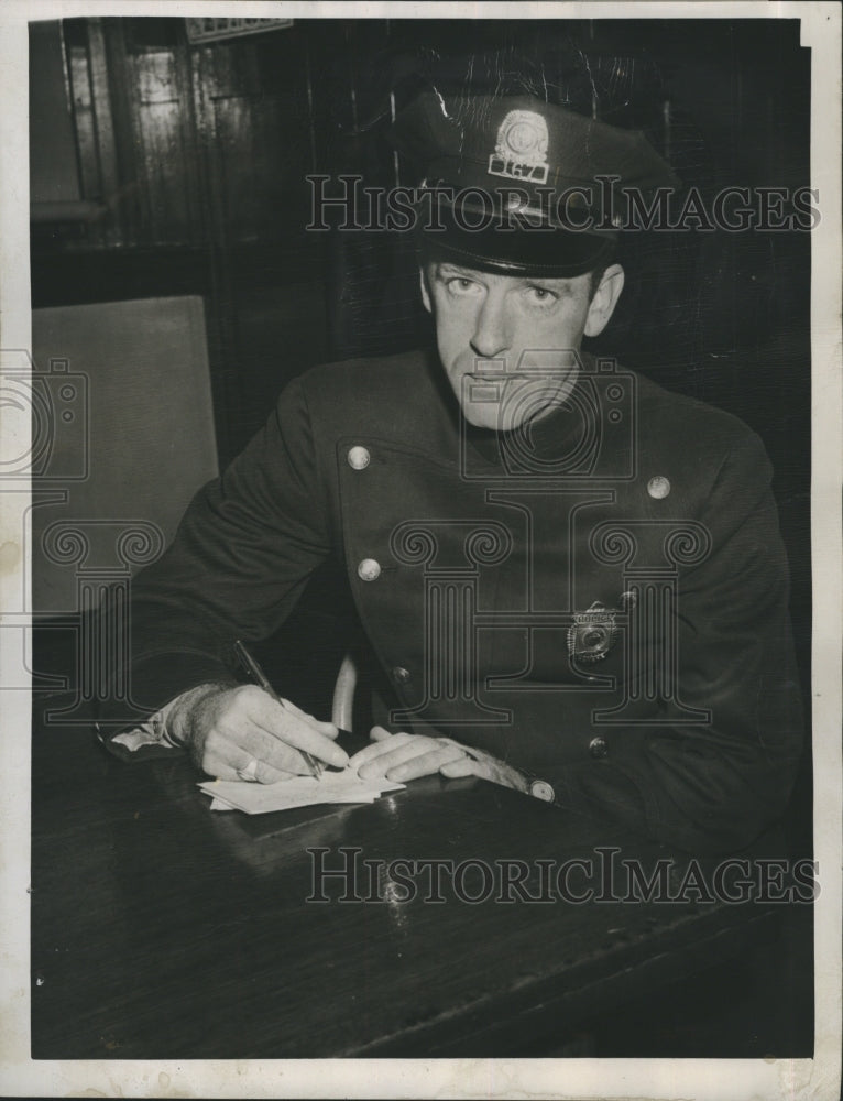 Press Photo Vincent O'Hara Police Officer Revere - Historic Images