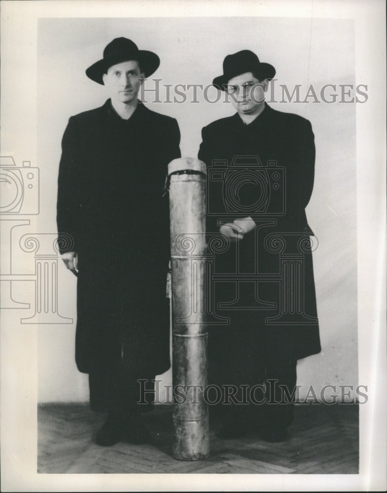 1949 Press Photo Monsignore&#39;s Andras Zakar &amp; Jamos Fabian - Historic Images