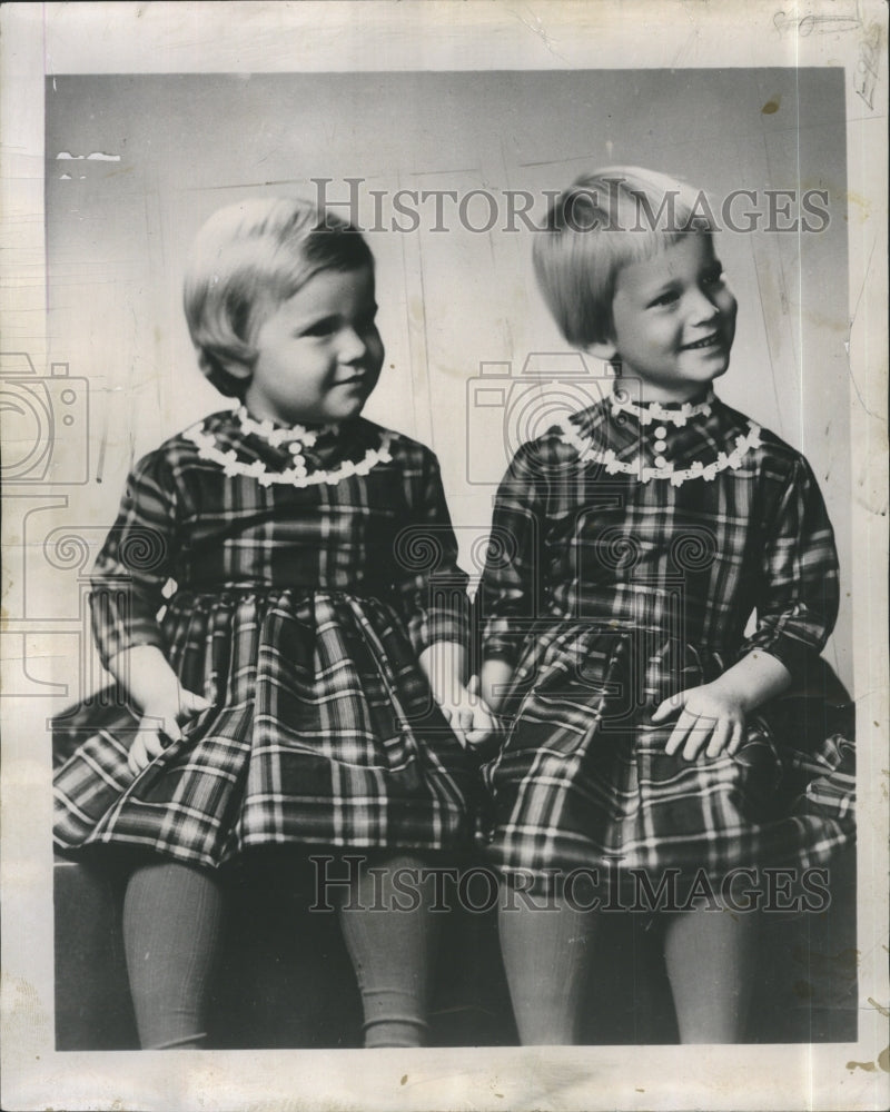 1959 Mary Lisa Burna and sister Janet missing from their Sudury Home - Historic Images