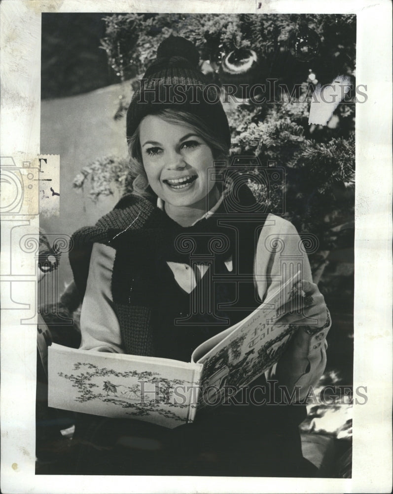 1969 Press Photo Kathy Garver on "American Bandstand-'69" - Historic Images
