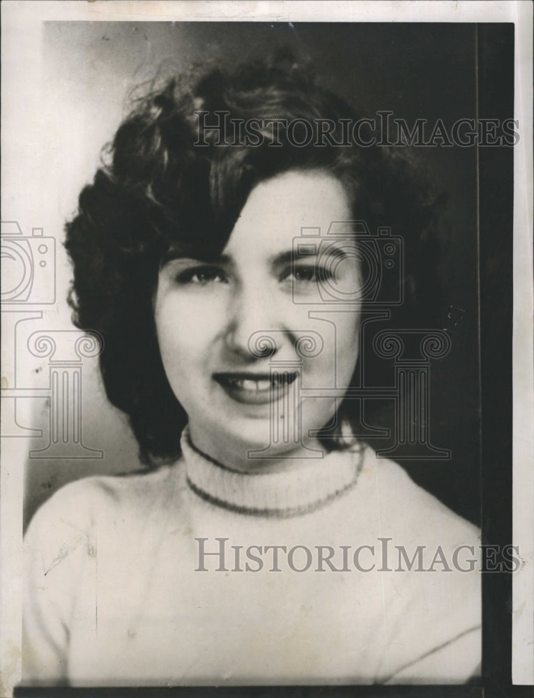 1954 Margaret (Peggy) Gamash Returns Home Safely - Historic Images