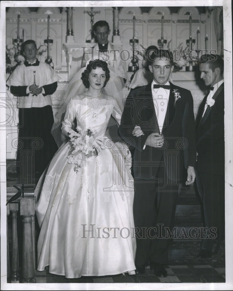 1956 Press Photo Mr. and Mrs. Alfred Bellmore, - Historic Images