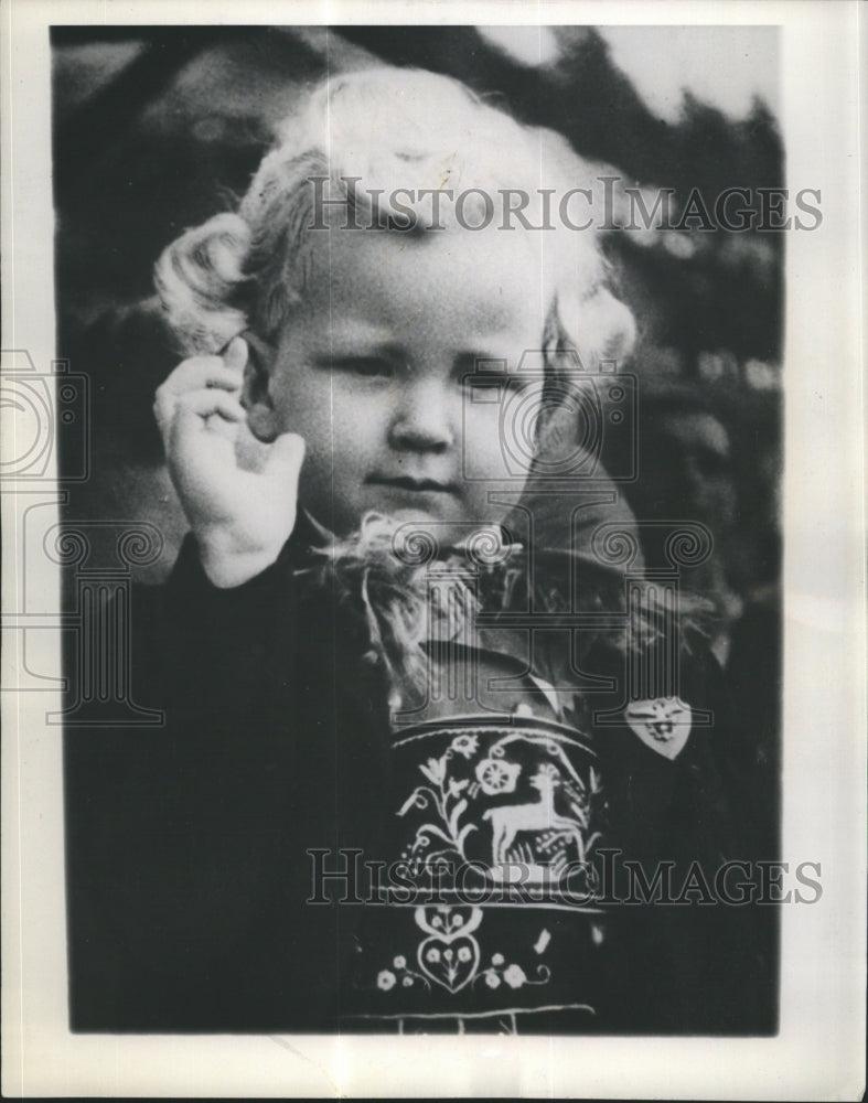 1943 Press Photo Prince Of Naples Grandson Of King Vitorrio Emanuele - Historic Images