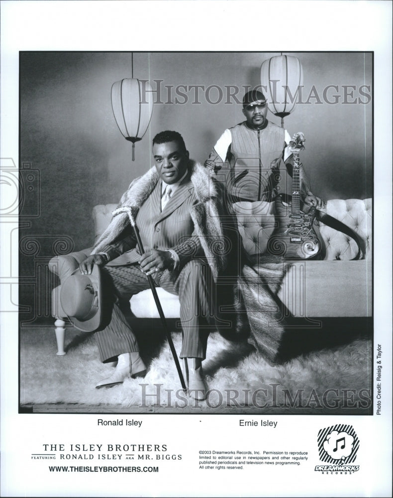2003 Popular Musicians Ronald Isley & Ernie Isley - Historic Images