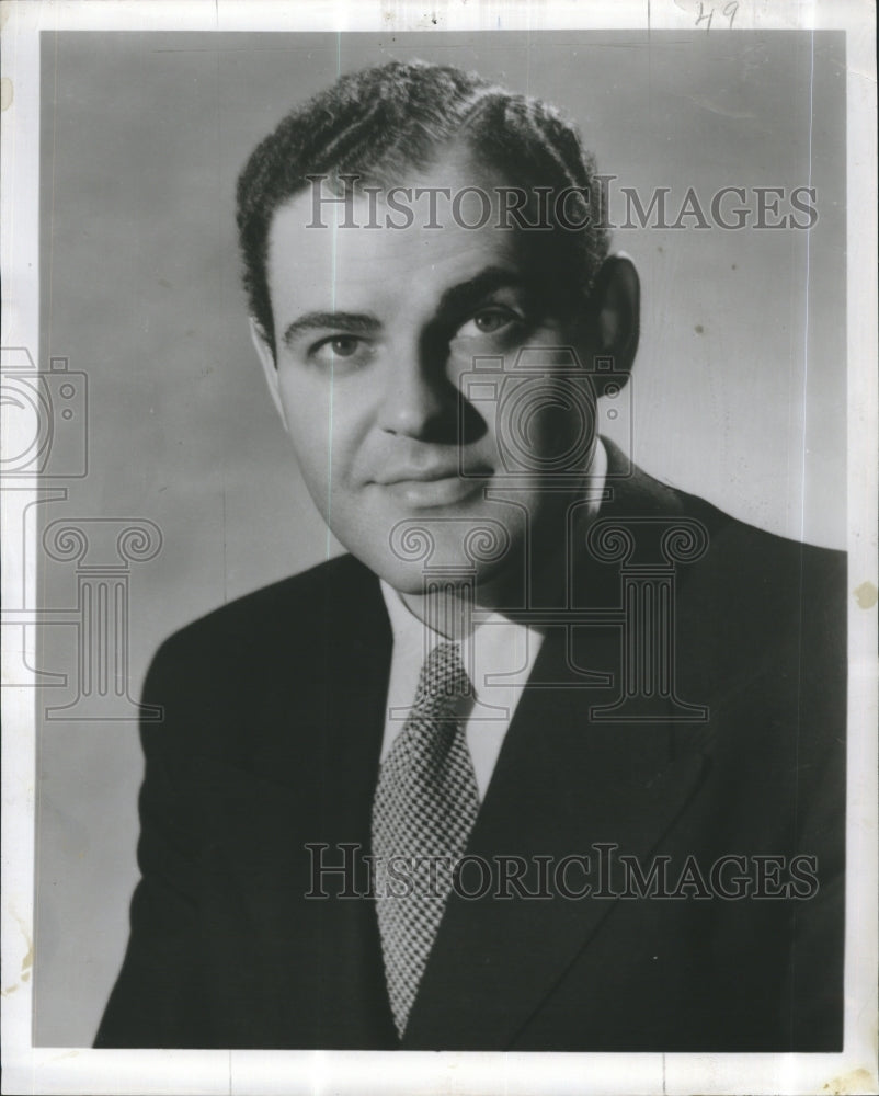 1956 Press Photo George Irving in &quot;Annie Get Your Gun&quot;&quot; - Historic Images