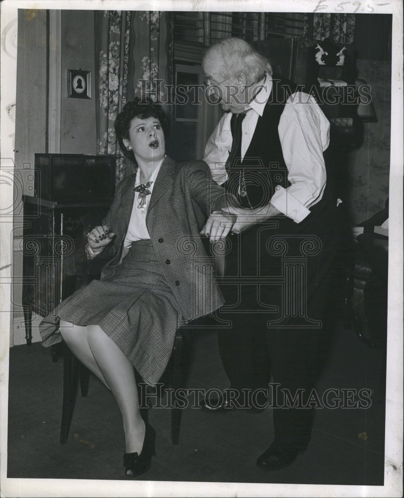 1944 Press Photo Charles Burrows and Margaret Irving in &quot;S Is A Family&quot; - Historic Images