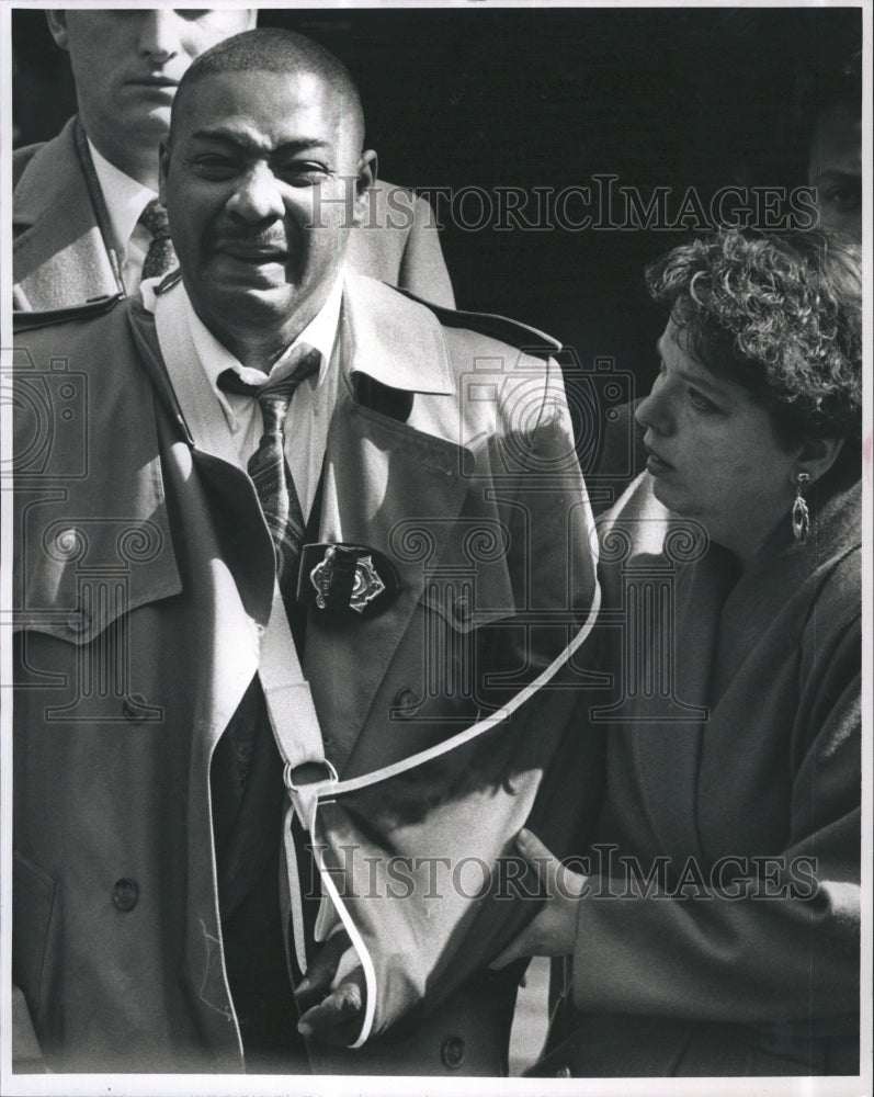 1992 Press Photo Carleton Baton,partner of dead Boston Housing Cop,funeral - Historic Images