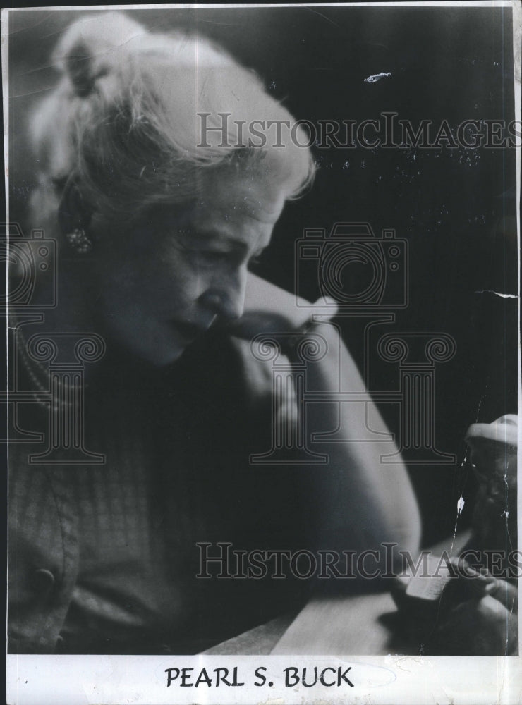 1964 Press Photo Pearl S. Buck, Sai Zhenzhju, Pulitzer Prize, Nobel Prize - Historic Images