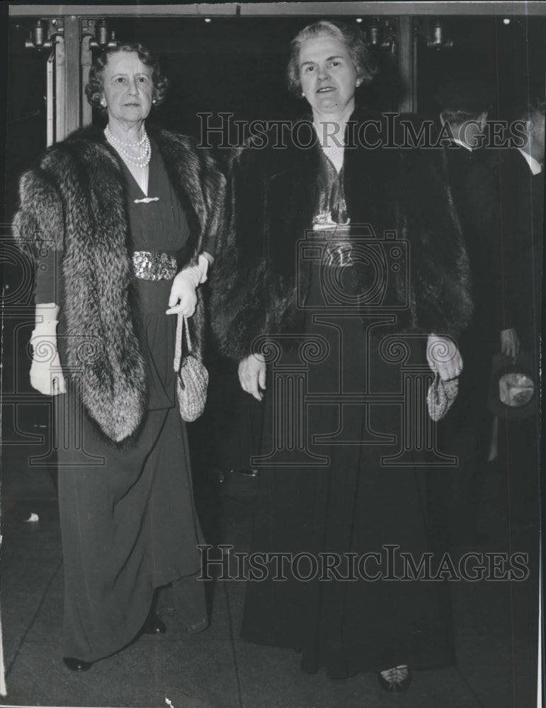 1941 Press Photo Washington Residents Attend Premier Of Somewhere In France - Historic Images