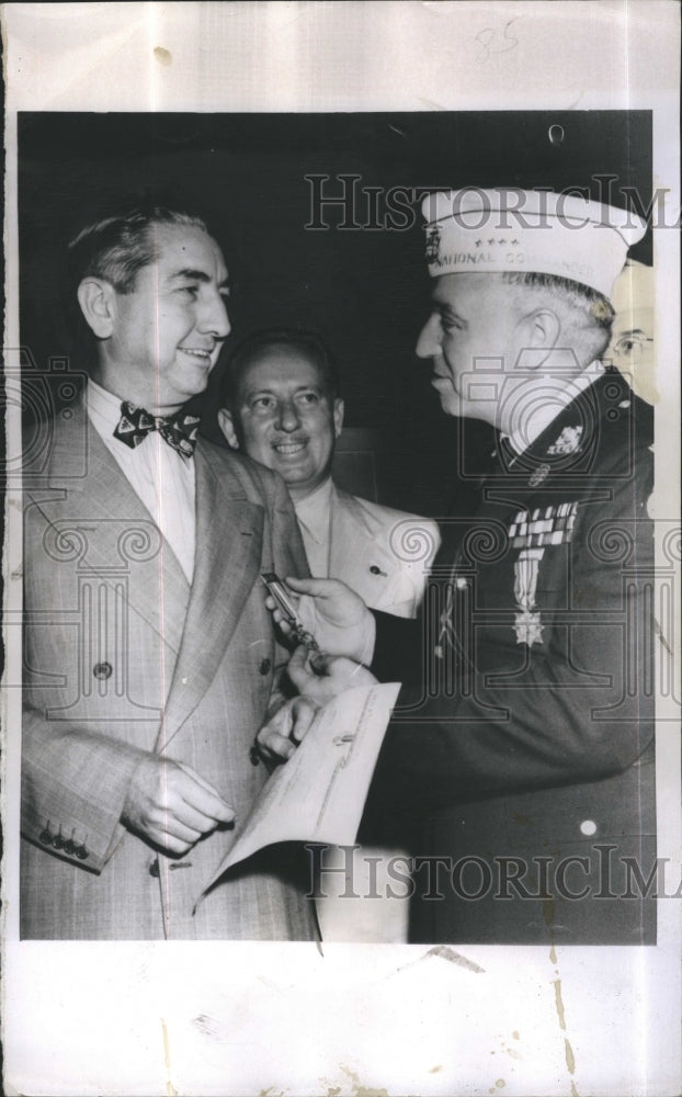 1948 Press Photo Attorney General TOm Clark recieving award from James Callaghan - Historic Images