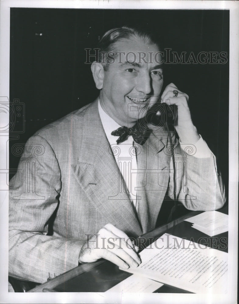 1949 Press Photo Attorney General Tom Clark in his office - Historic Images