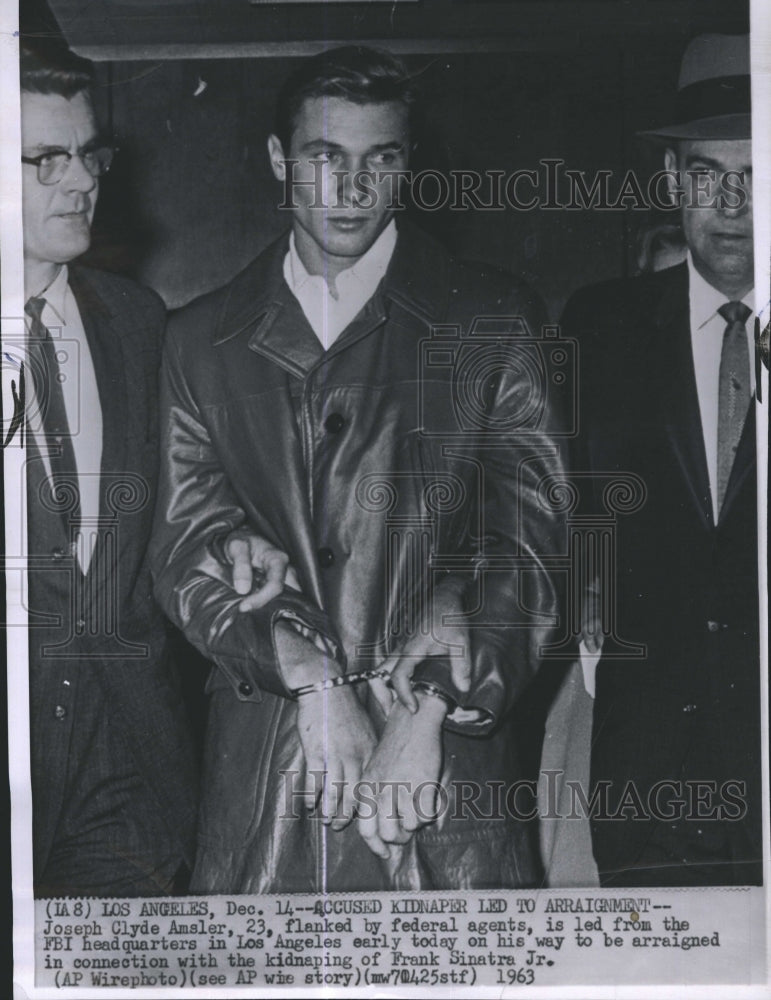 1963 Press Photo Accused kidnapper Joseph Clyde Amsler arrested by FBI agents - Historic Images