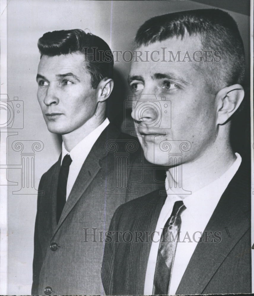 1964 Press Photo Accused kidnappers Joe Amsler and Barry Keenan leave court - Historic Images