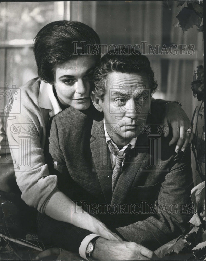 1965 Press Photo Anne Bancroft and Peter Finch in &quot;The Pumpkin Eater&quot; - Historic Images