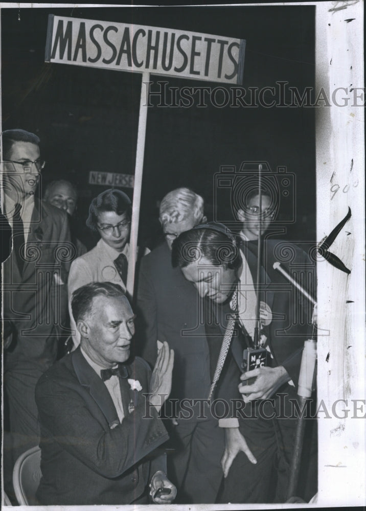 1956 Press Photo Massachusetts governor Christian Herter Speaks To Reporters - Historic Images