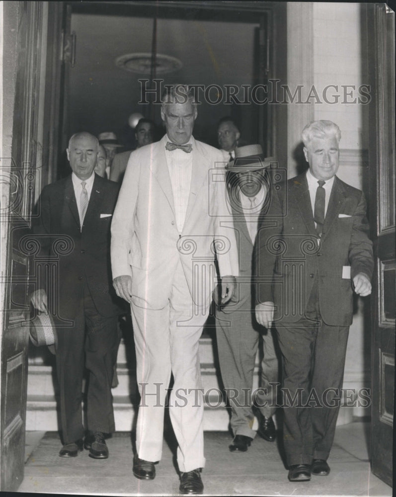 1956 Press Photo Governor Herter Evacuates State House During Drill - Historic Images