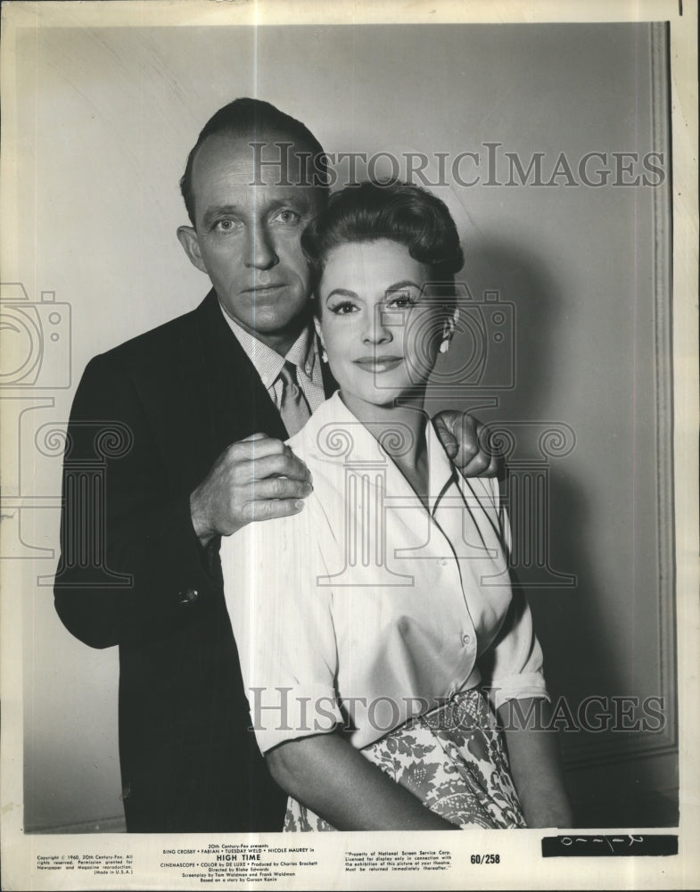 1960 Press Photo Bing Crosby and Nicole Maurey in &quot;High Time&quot; - Historic Images