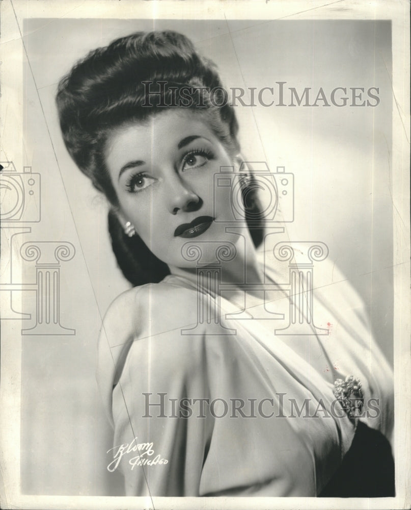 1945 Press Photo Gloria Humphreys, model - Historic Images