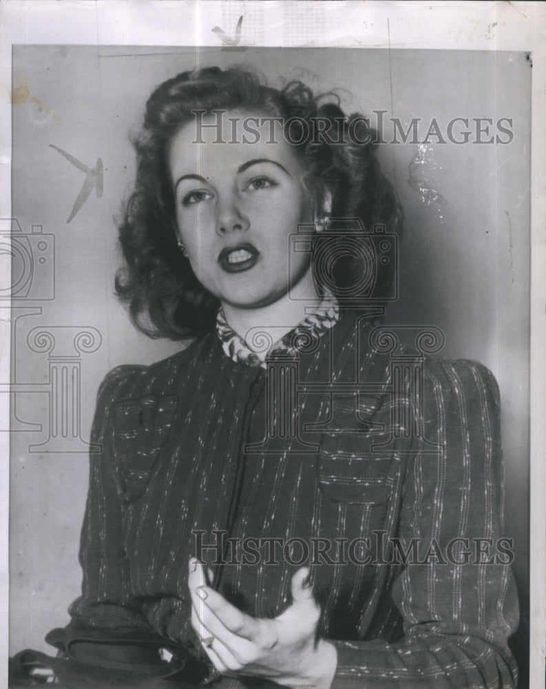 1947 Press Photo Actress Ide McGuire Testifying in Football &quot;Fix&quot; Trial - Historic Images