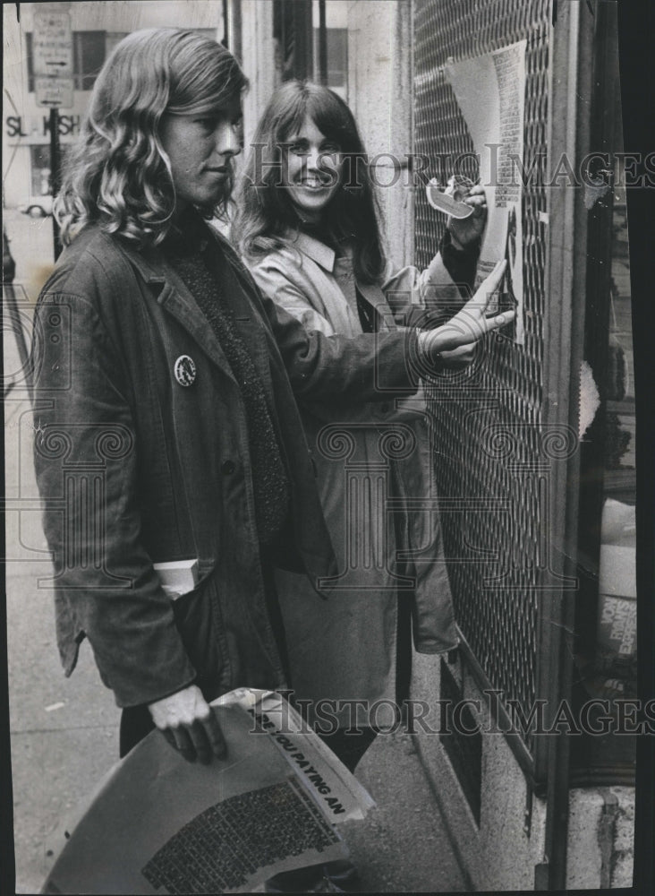 1972 Press Photo Pat McGuigan, Lydia Sargent, - Historic Images