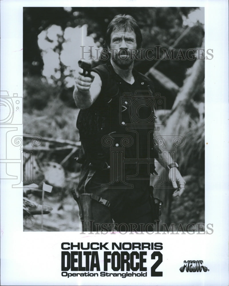 1990 Press Photo Actor Chuck Norris Delta Force 2 The Colombian Connection - Historic Images