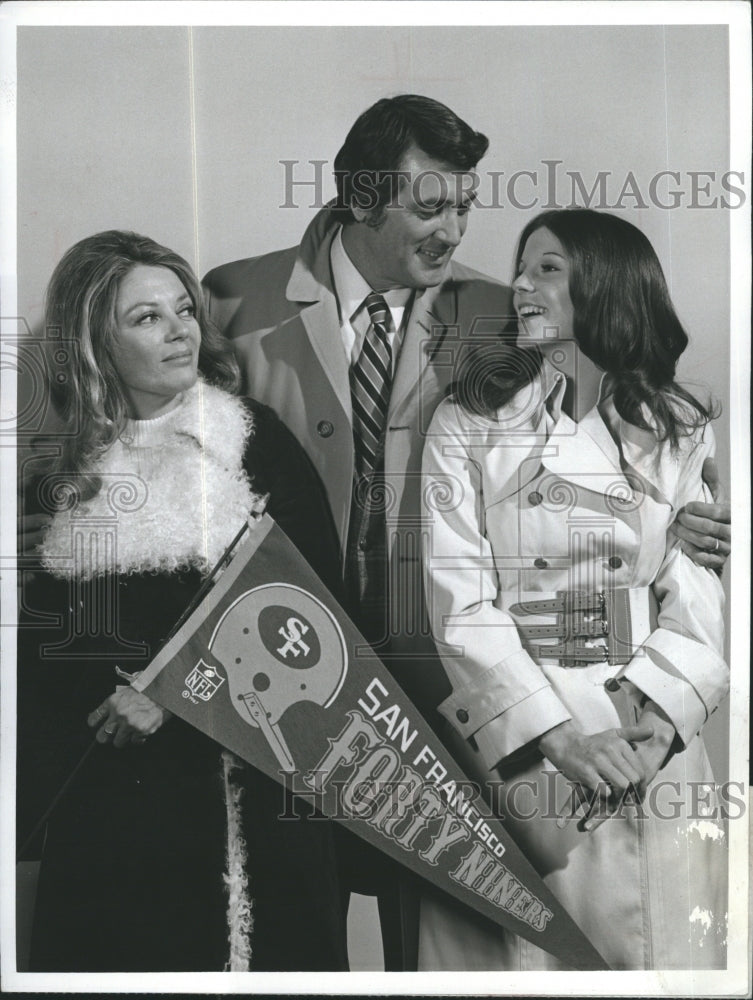 1973 Press Photo Shere North Rock Hudson Susan Saint James Star In NBC Movie - Historic Images