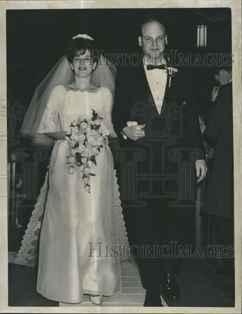 1967 Press Photo Elaine Kremer and her husband Cornelius Hecker III. - Historic Images