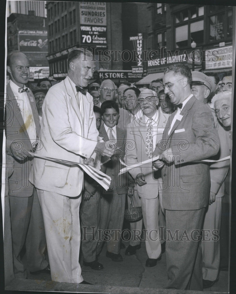 1955 Press Photo Gov. Christian A. Herter cuts the ribbons. - Historic Images