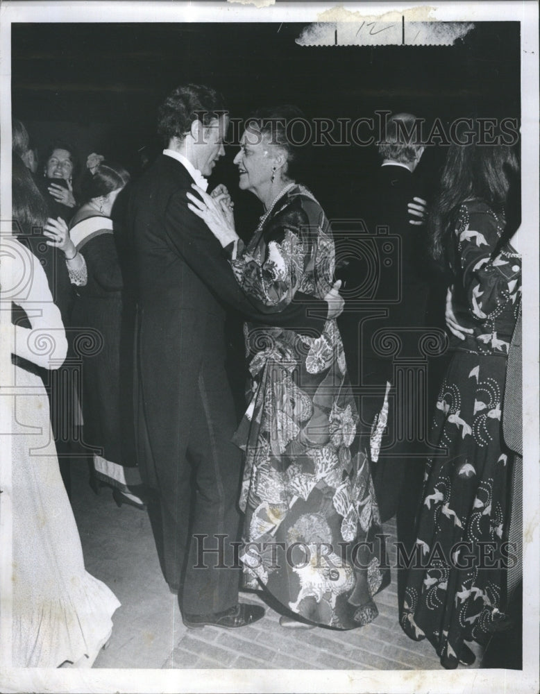 1978 Press Photo Mrs John Nicholas Brown with Son Carter Brown at Gala in Boston - Historic Images