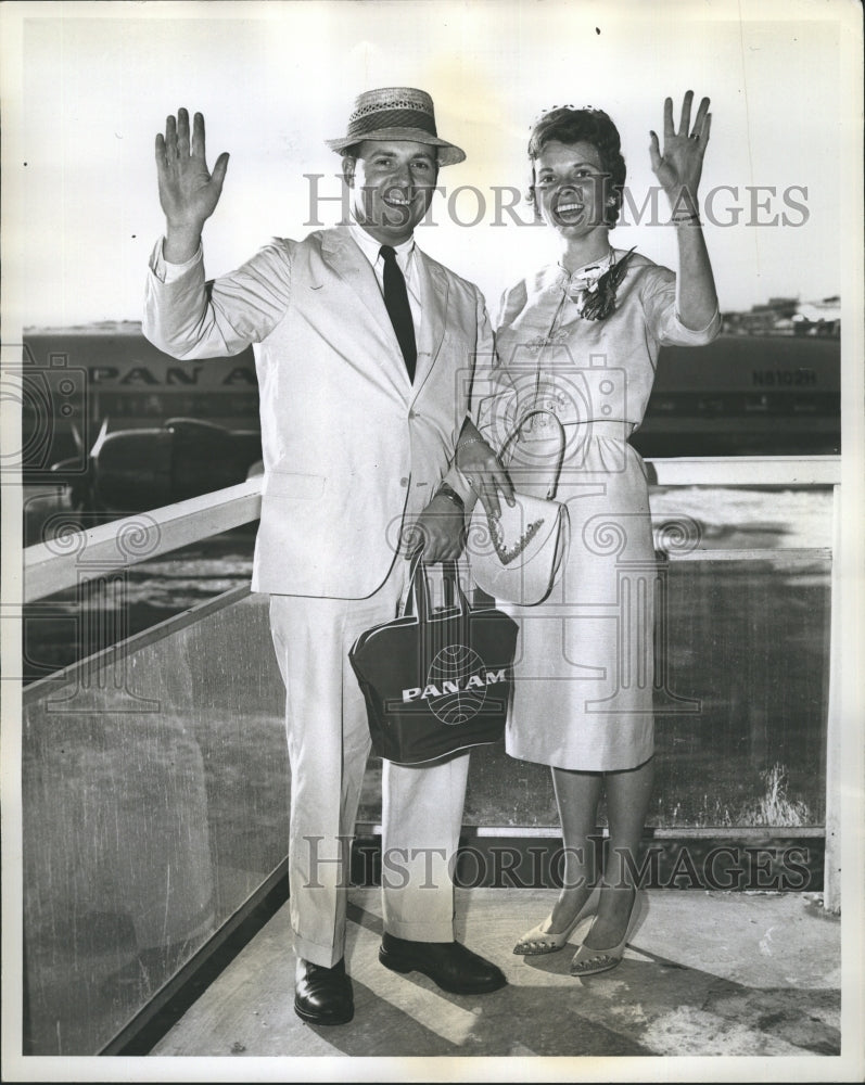 1961 Press Photo Henry and Lee Wallace at New York International Airport - Historic Images