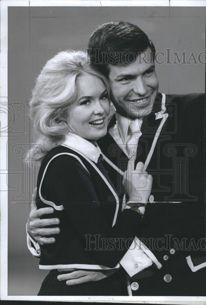1968 Press Photo Joey Heatherton Frank Sinatra Jr - Historic Images