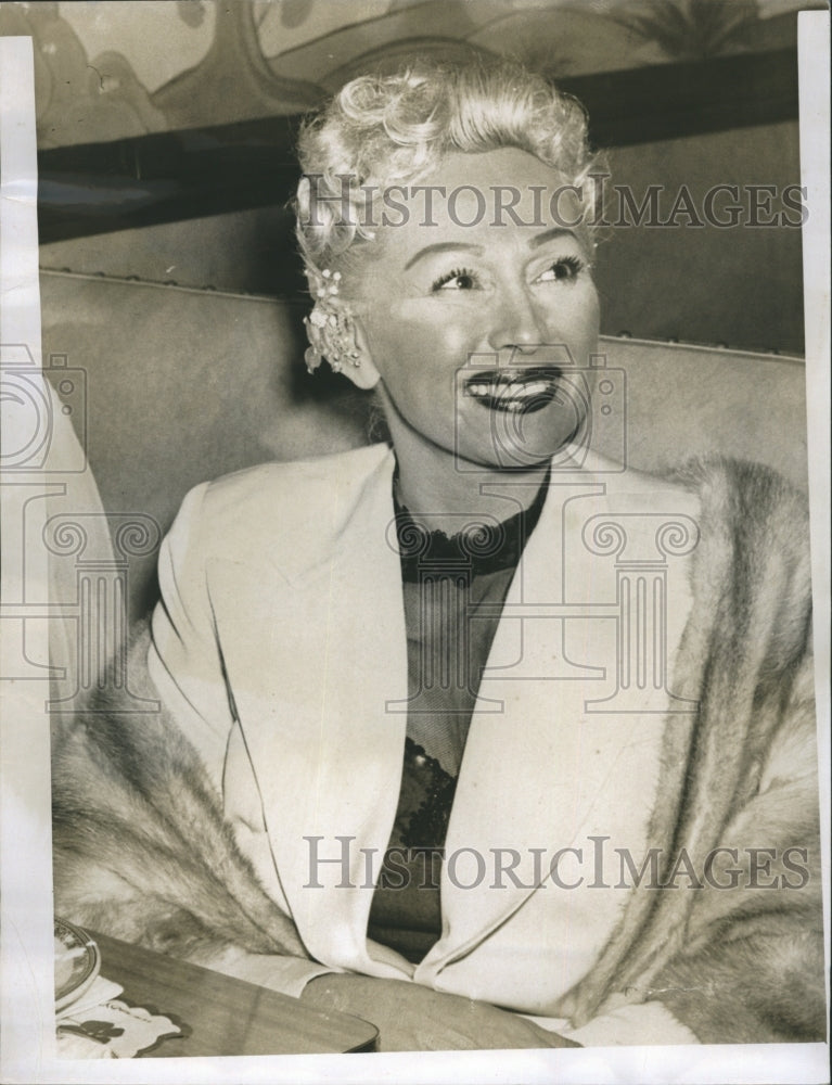 1953 Press Photo Mary Burton Singer