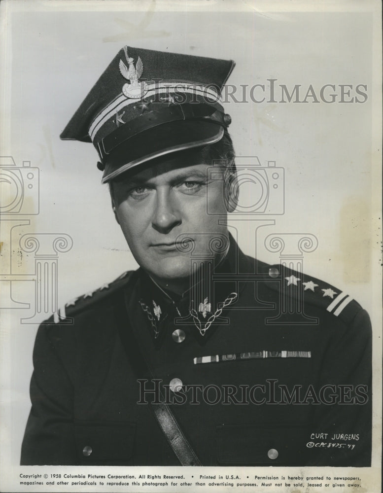 1958 Press Photo Curt Jurgens in &quot;Me and the Colonel&quot; - Historic Images