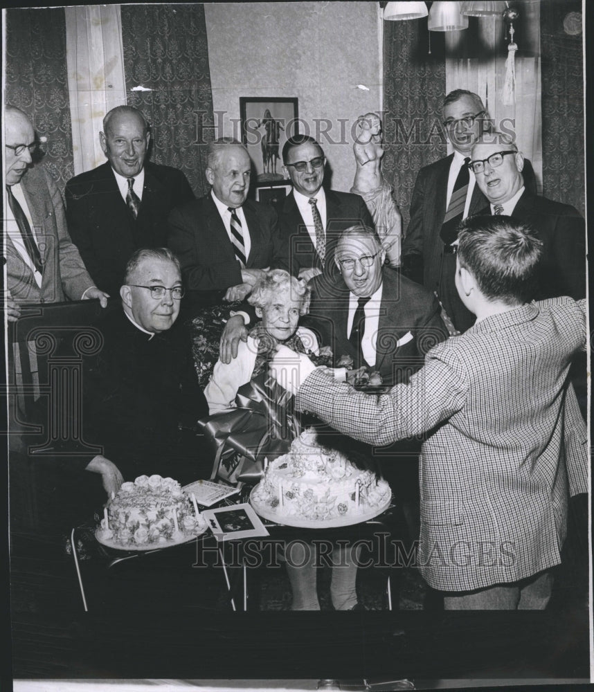 1962 Press Photo Teacher Lillian Lewis of Somerville Celebrates 100th Birthday - Historic Images