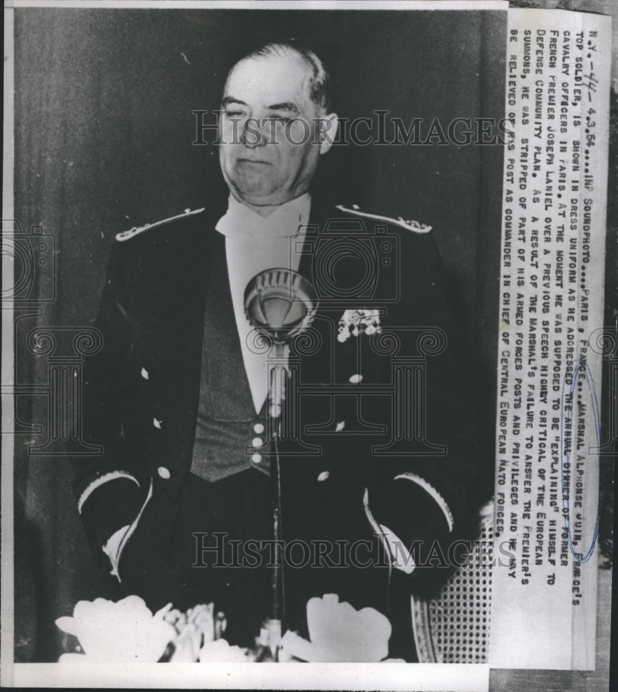 1954 Press Photo Marshal Alphonse Juin show in the picture - Historic Images