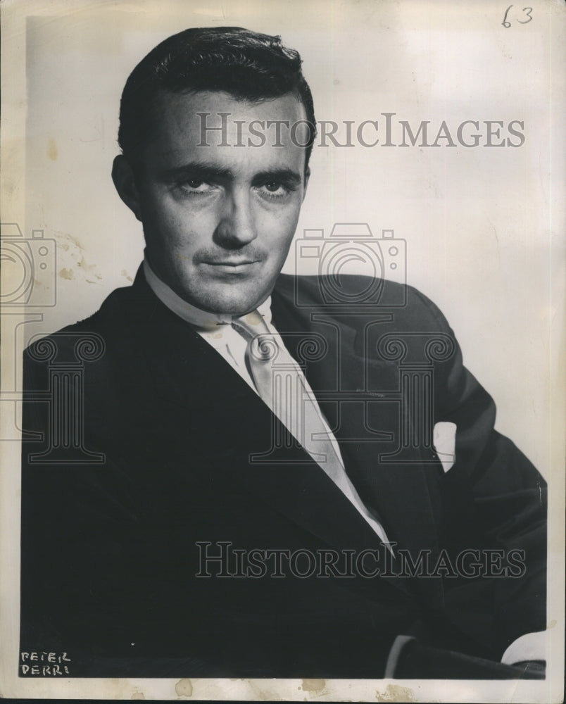1963 Press Photo Greg Juarez American art dealer. - Historic Images