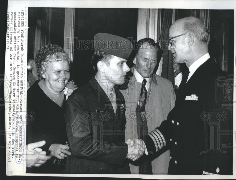 1973 Press Photo Prisoner Of War Marine Sergeant Leonard Budd Parents - Historic Images