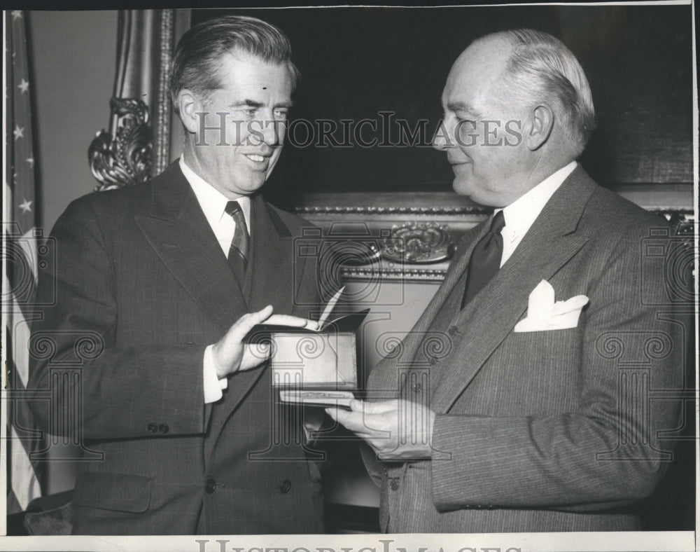 1941 Press Photo Henry Wallace &amp; E.B. Eynon - Historic Images