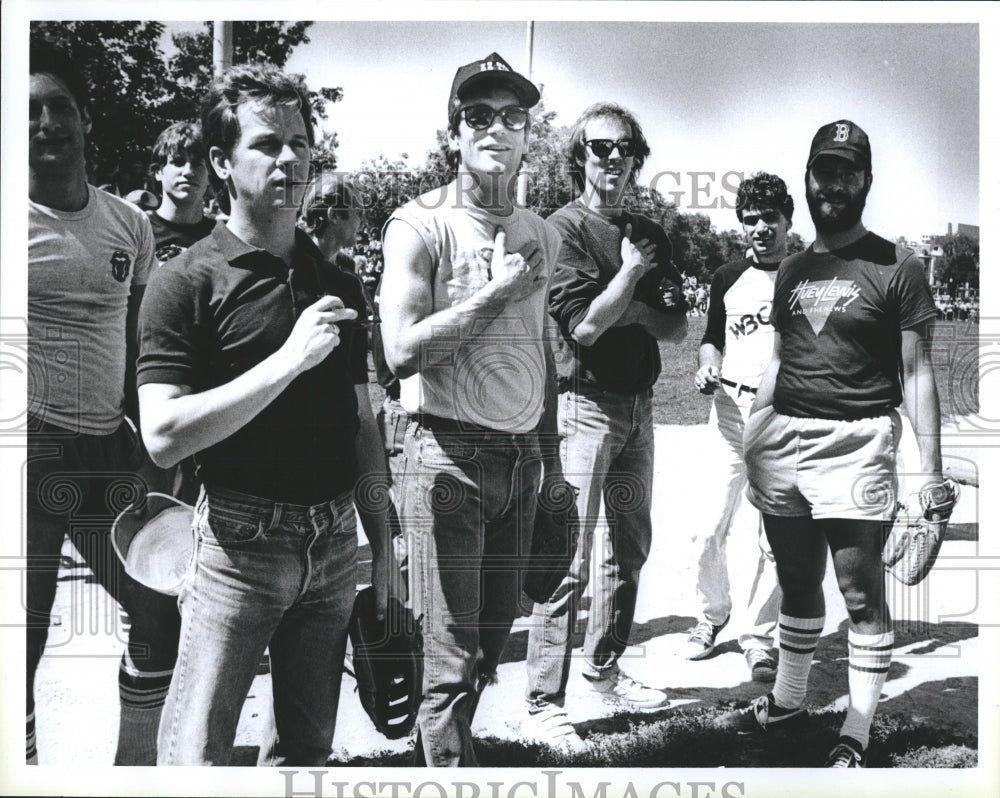 1984 Press Photo Bandmembers sings the Nationals anthem before playing softball - Historic Images