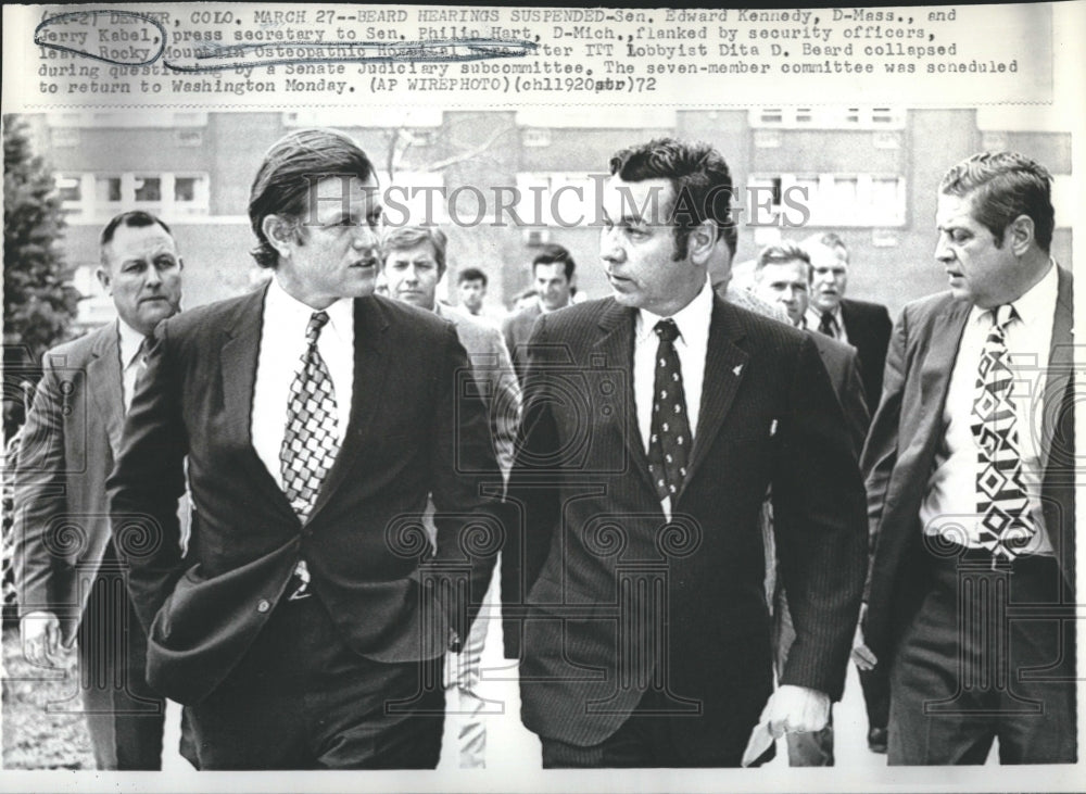 1972 Press Photo Sen, Edward Kennedy,Press Sec. Jerry Kabel and Sen.Philip Hart. - Historic Images