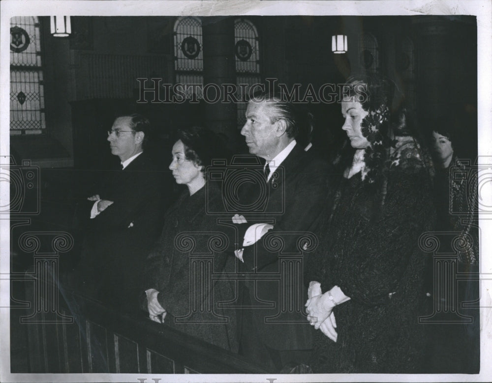 1970 Press Photo Charles DeGaulle Memorial Mass Daniel Ories Michel Perceau - Historic Images