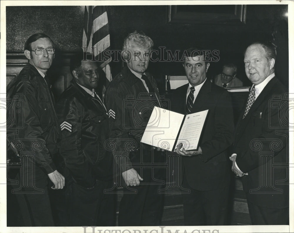 Press Photo Police Sgt Peter O;Hare &amp; Mayor Thomas Danehy &amp; Capt J Walsh - Historic Images