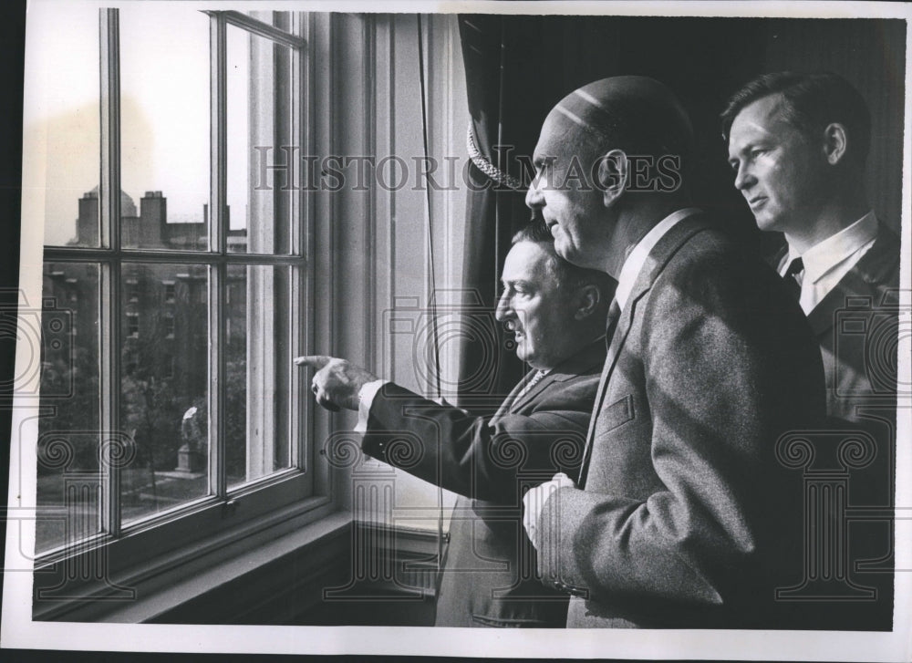 1963 Press Photo Ex King of Italy Umberto and Senate Pres John Powers - Historic Images