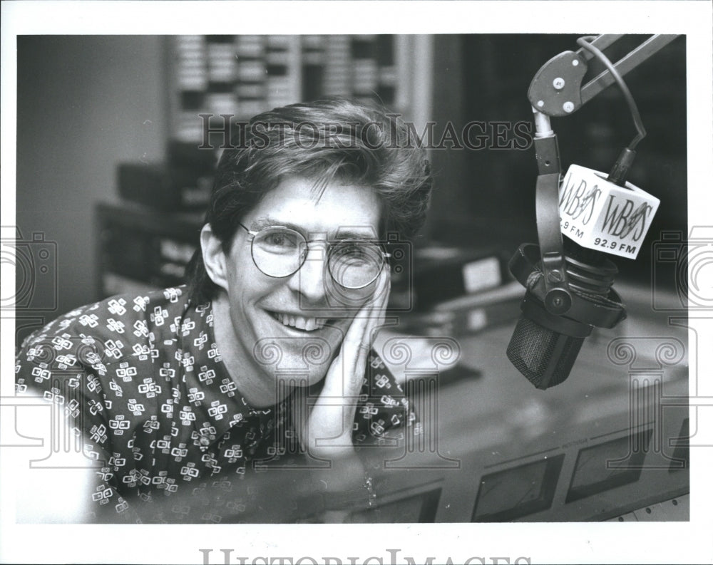 Press Photo Circa 1980s WBS 92.9 Radio Station Disc Jockey David O&#39;Leary - Historic Images