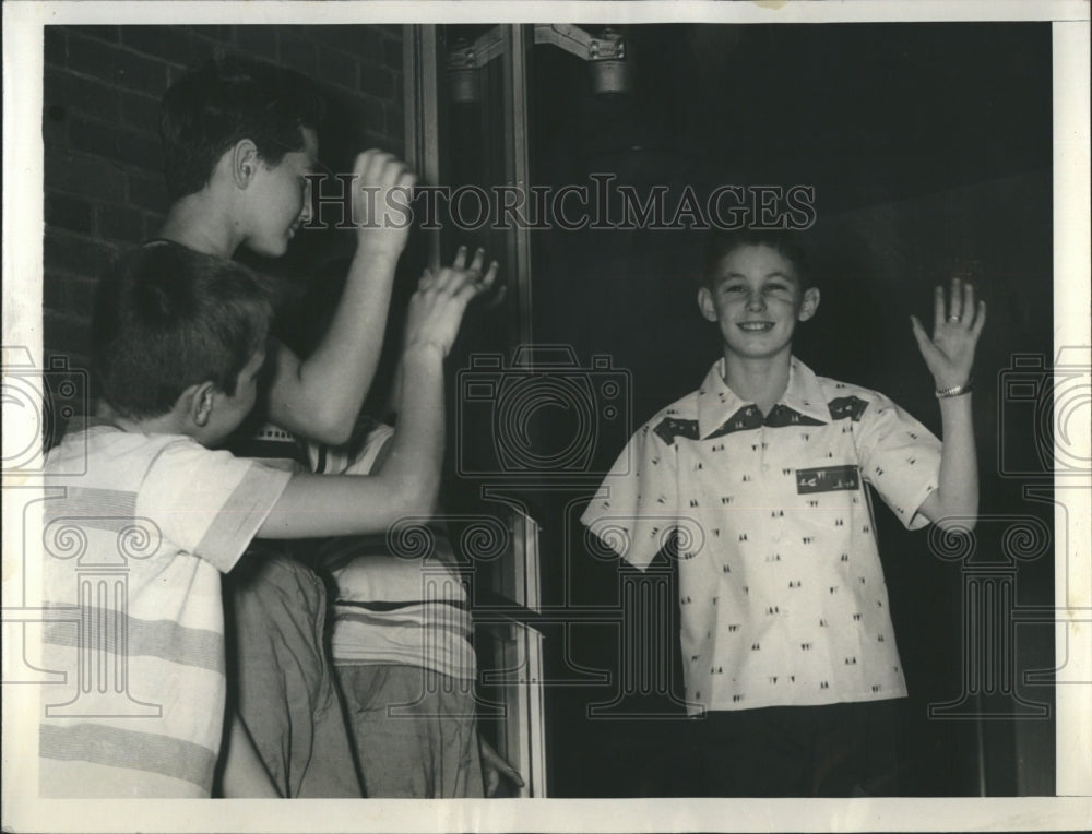 1955 Press Photo William Busweiler,12 and friends after his arm was amputated - Historic Images