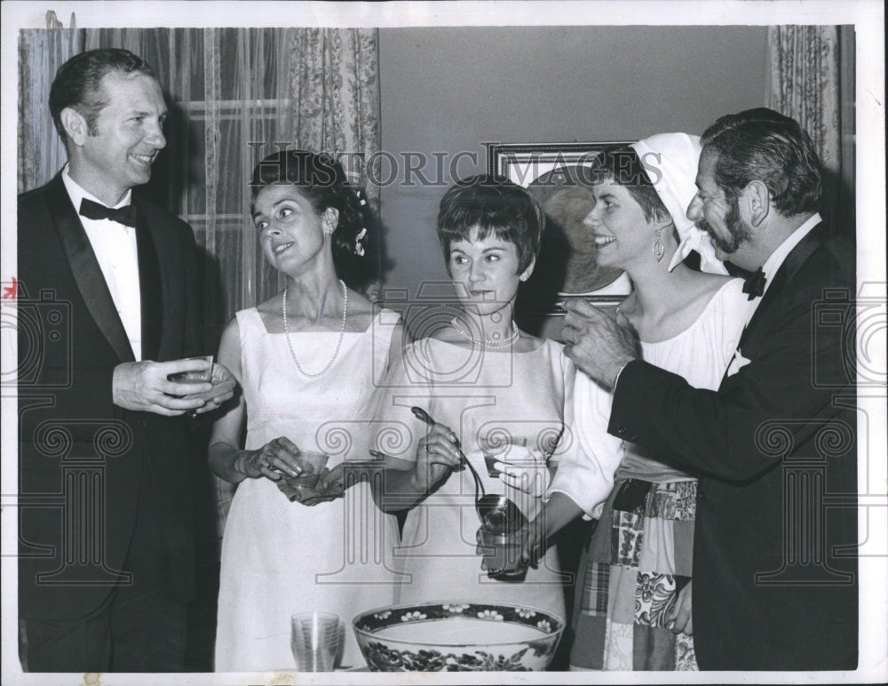 1969 Press Photo Beacon Hill Nursery School Ball Mr &amp; Mrs Fred Belliveau - Historic Images